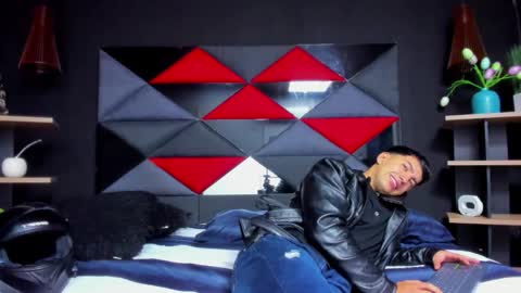 axel_hendrick online show from 02.12.26