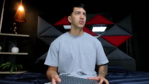 axel_hendrick online show from 02.20.26