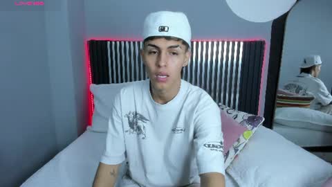 A X E L  online show from 07.11.26