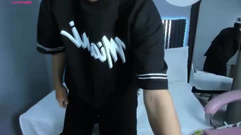 A X E L  online show from 07.22.26
