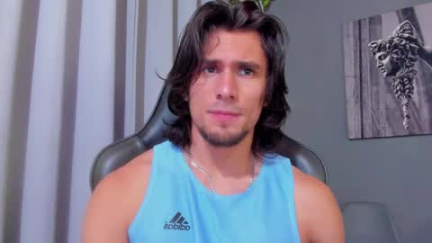 Snapshot of axel_owen chatting on 03.01.25 Axel online show from 03.01.25