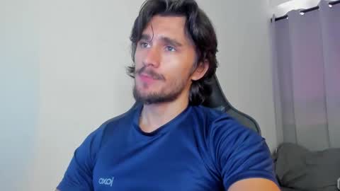 Snapshot of axel_owen chatting on 09.29.25 Axel online show from 09.29.25