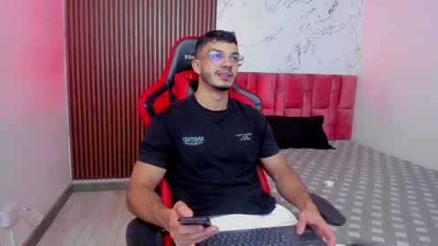 Axel  online show from 12.31.24