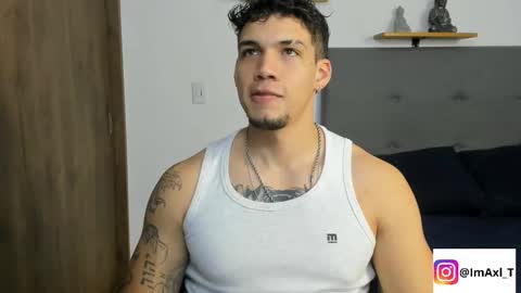 INDEPENDENT MODEL  online show from 11.17.25