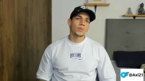 INDEPENDENT MODEL  online show from 12.03.25