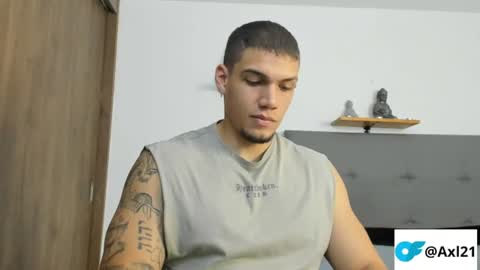 INDEPENDENT MODEL  online show from 06.10.26