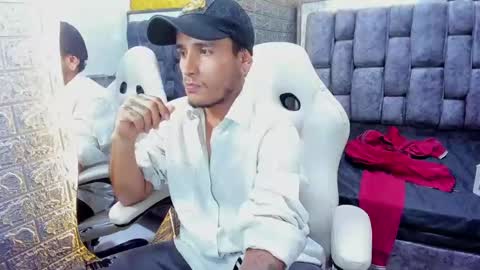 Axell Cross2 online show from 02.08.25