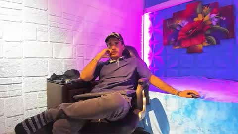 Axell Cross2 online show from 10.04.25