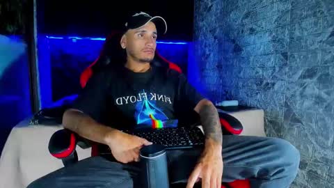 Axell Cross2 online show from 04.15.26