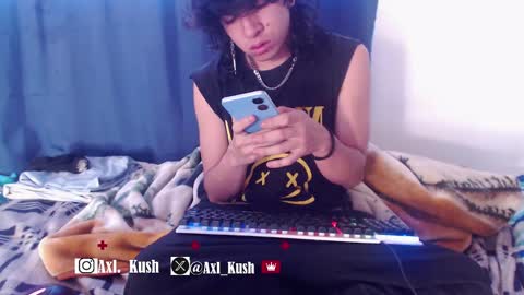 Snapshot of axellkush chatting on 02.28.25 AxellKush online show from 02.28.25