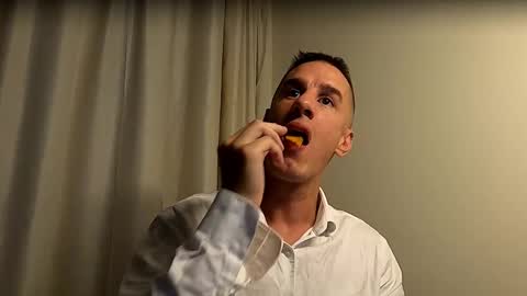 Axl online show from 09.13.25