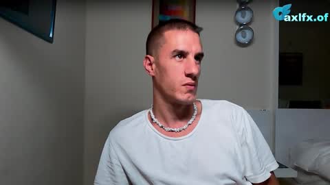 Axl online show from 10.12.25