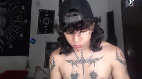 Snapshot of axl_kush_ chatting on 12.01.25 Axel Kush online show from 12.01.25