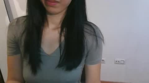 Snapshot of axuepetitt chatting on 02.09.26 axue online show from 02.09.26