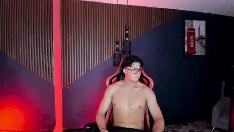 Snapshot of axxel_men chatting on 06.29.26 AXXELMEN online show from 06.29.26