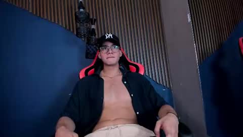 Snapshot of axxel_men chatting on 07.13.26 AXXELMEN online show from 07.13.26