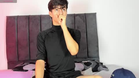 Axxxel  online show from 04.16.26