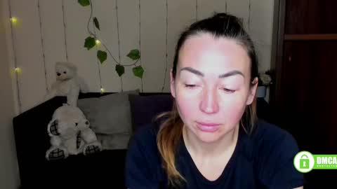 Snapshot of ay_kiss_jully chatting on 02.17.25 Jully online show from 02.17.25