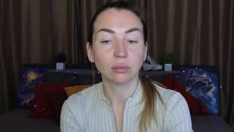 Snapshot of ay_kiss_jully chatting on 02.19.25 Jully online show from 02.19.25