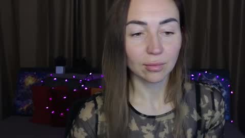 Snapshot of ay_kiss_jully chatting on 02.21.25 Jully online show from 02.21.25