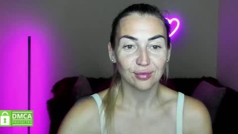 Snapshot of ay_kiss_jully chatting on 10.15.25 Jully online show from 10.15.25