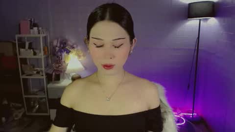 AYAHOSHILOVESYOU online show from 04.17.26
