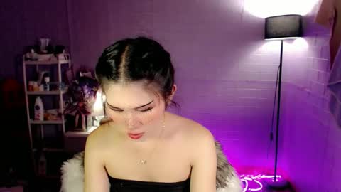AYAHOSHILOVESYOU online show from 04.23.26