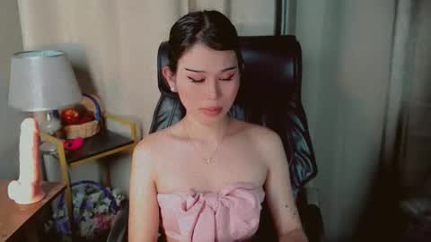 AYAHOSHILOVESYOU online show from 05.22.26