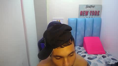 Snapshot of ayalai_ chatting on 10.07.25 AYALA online show from 10.07.25