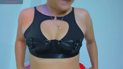 Snapshot of ayheleen_sexygirl3 chatting on 01.10.25 Mariana online show from 01.10.25