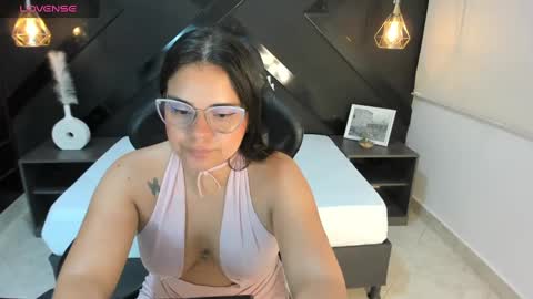 Snapshot of ayla13_ chatting on 03.09.25 Alyda Jaramillo online show from 03.09.25