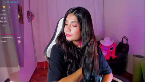 Snapshot of aylenmiller_ chatting on 02.17.26 Aylen online show from 02.17.26