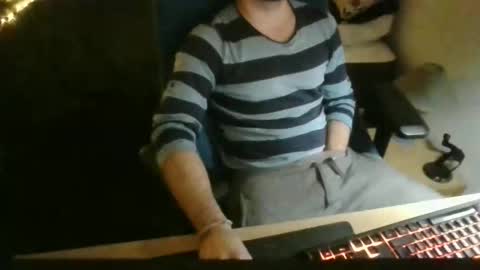 Snapshot of azdert2100 chatting on 02.11.26 azdert online show from 02.11.26