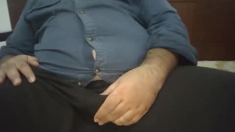 Snapshot of azizou83 chatting on 12.04.25 azizou83 online show from 12.04.25