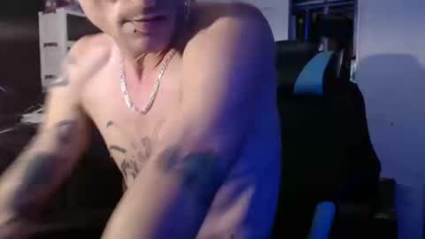 Snapshot of azrider480 chatting on 10.14.25 Rider online show from 10.14.25