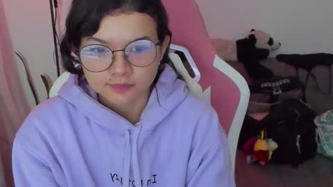 Azu  online show from 03.19.26