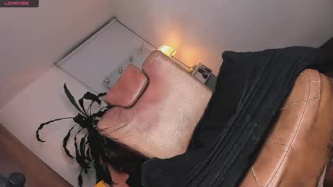 azulawitch online show from 04.18.26