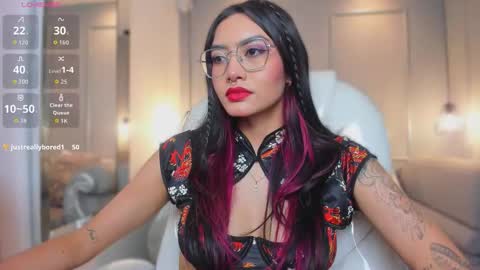 Snapshot of azurakindong chatting on 02.05.26 Azura online show from 02.05.26