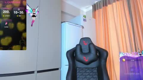 Snapshot of azure_moon chatting on 03.05.25 azure_moon online show from 03.05.25