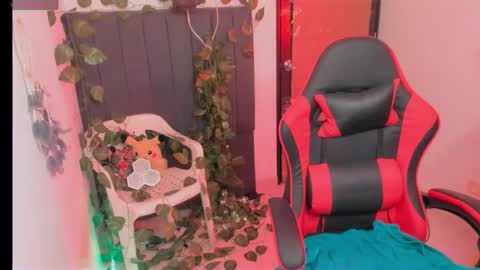 Snapshot of baaby_boyy chatting on 04.07.26 odeley online show from 04.07.26