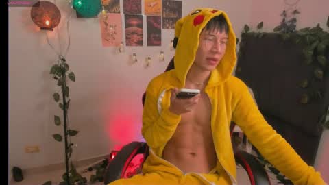 Snapshot of baaby_boyy chatting on 04.28.26 odeley online show from 04.28.26
