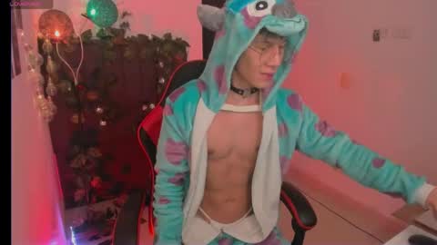 Snapshot of baaby_boyy chatting on 05.03.26 odeley online show from 05.03.26