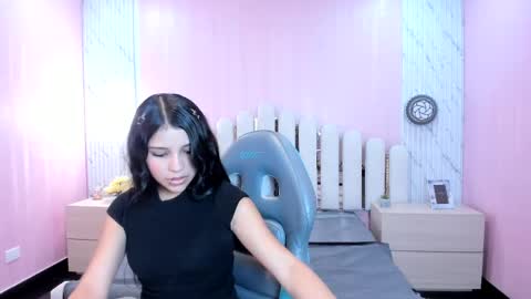 Snapshot of babe_vennus chatting on 04.20.26 Venus online show from 04.20.26