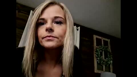 Snapshot of babeb1320 chatting on 11.25.25 Babeb online show from 11.25.25