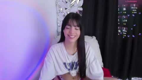 Queen B online show from 10.24.25