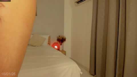 itzell  online show from 01.17.26