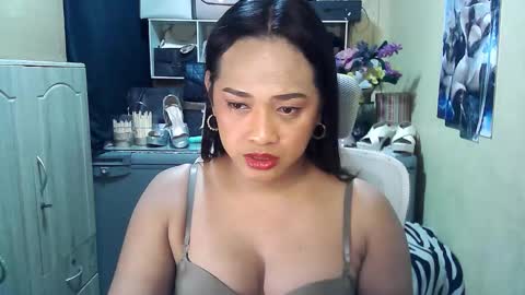 cassandra online show from 11.23.25