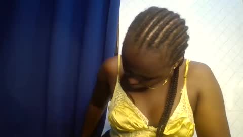 Snapshot of baby_cool430496 chatting on 02.15.25 baby cool online show from 02.15.25