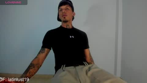 Snapshot of baby_gio chatting on 07.22.26 OF GxoXabs online show from 07.22.26