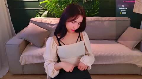 Snapshot of baby_miira chatting on 06.12.26 Mira online show from 06.12.26